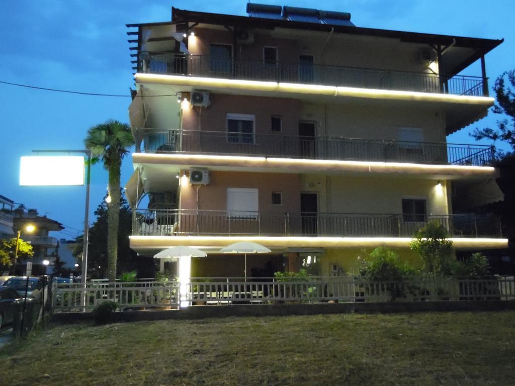 Four Seasons 2 Apartment Paralía Екстериор снимка