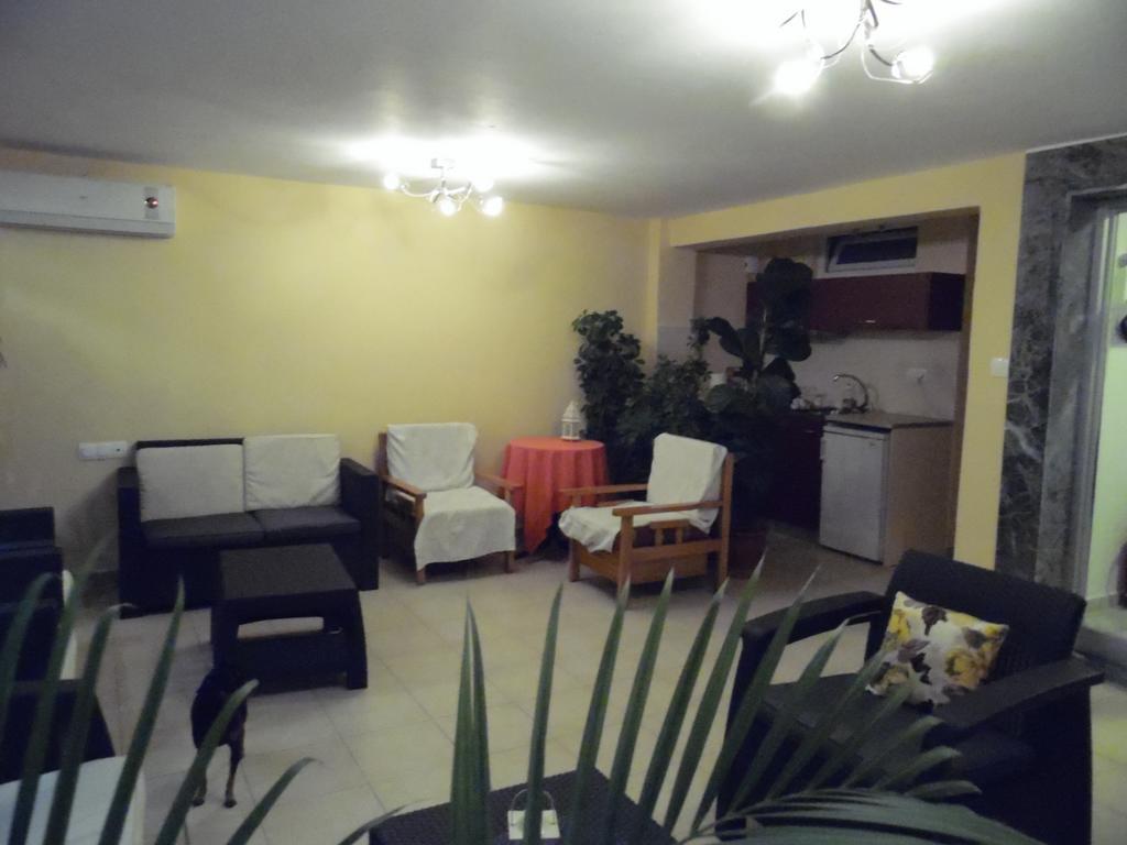 Four Seasons 2 Apartment Paralía Екстериор снимка