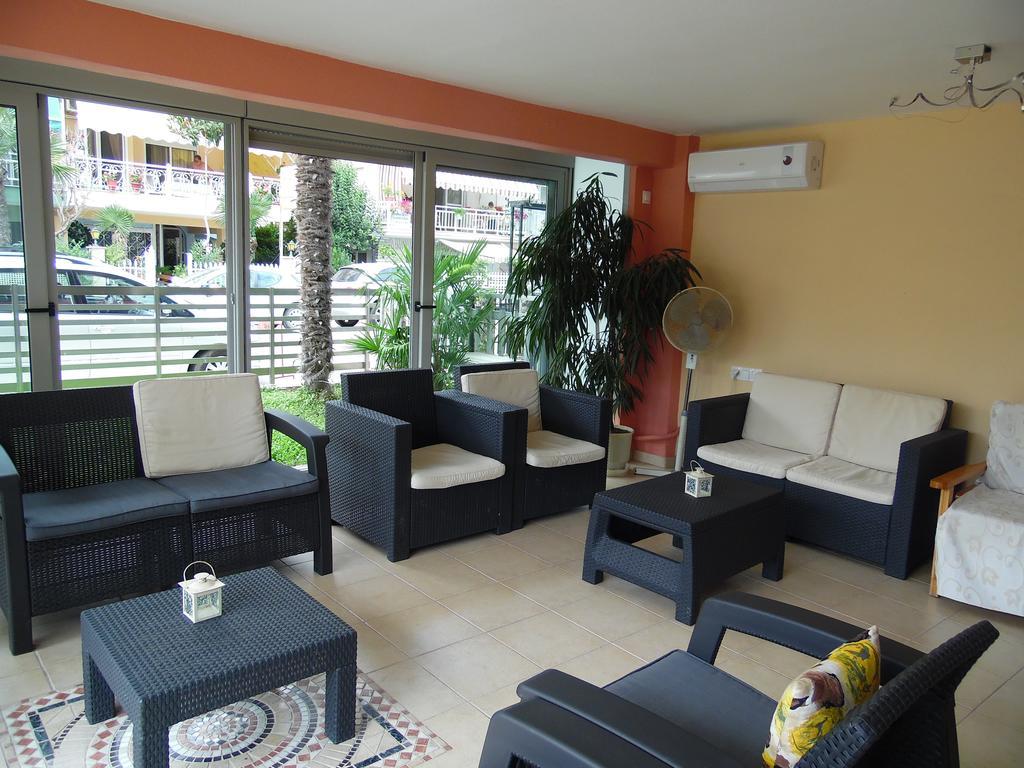 Four Seasons 2 Apartment Paralía Екстериор снимка