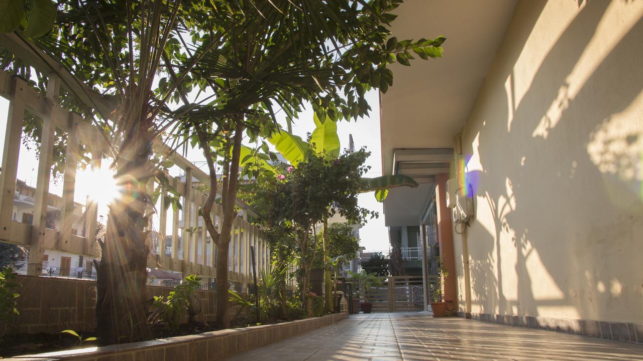Four Seasons 2 Apartment Paralía Екстериор снимка